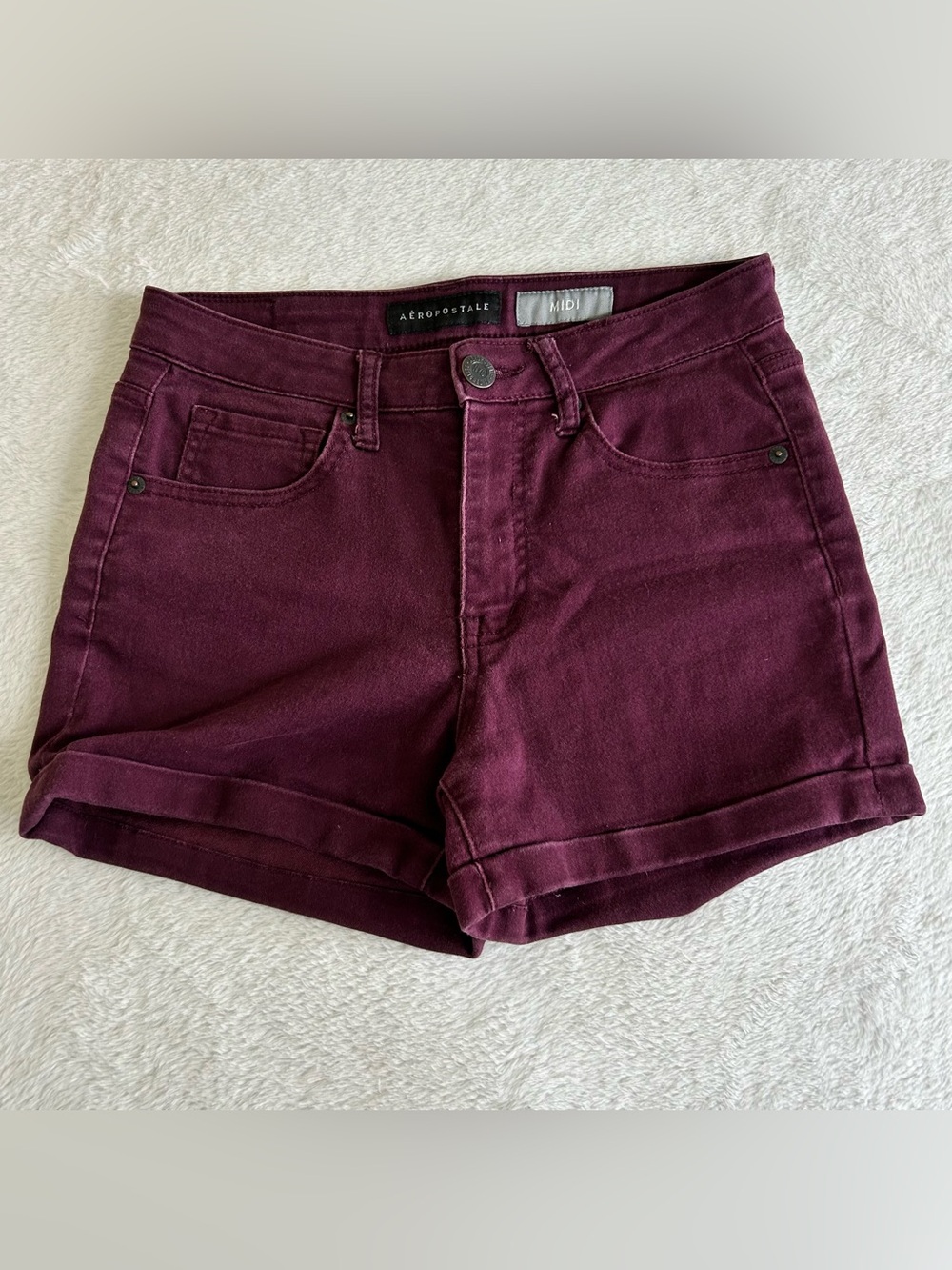Aeropostale Women's Shorts Size 4 Burgundy High Rise Midi Stretch Cuffed